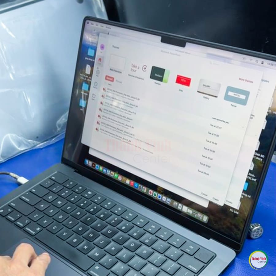 Thay Màn Hình MacBook Pro M3 Late 2023 Model A2918 EMC 8304 14 inch