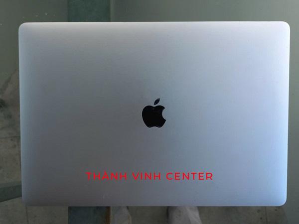 MACBOOK PRO A1707 (2016) CPU CORE I7 lõi tứ RAM 8GB Ổ CỨNG SSD 250GB VGA RADEON PRO 450 (2880 x 1800)