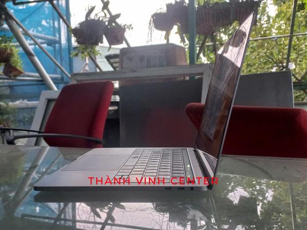 MACBOOK Pro A1706 (2017) CPU Intel Core i5 lõi kép RAM 8GB Ổ CỨNG SSD 256 GB VGA Intel Iris Plus Graphics 650 1536 MB LCD Retina Tích hợp 13,3