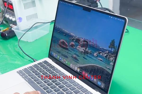 Màn hình MacBook Air M4 13 inch 2025 A3240